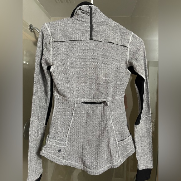 Lululemon gray and black herringbone half zip 4 - Picture 7 of 12